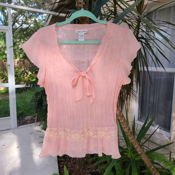 Tops - Dusty pink top with lace